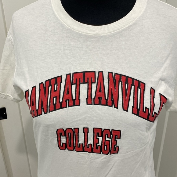 Y2K Manhattanville College Tshirt by Champion | Size Medium unisex - Picture 5 of 7